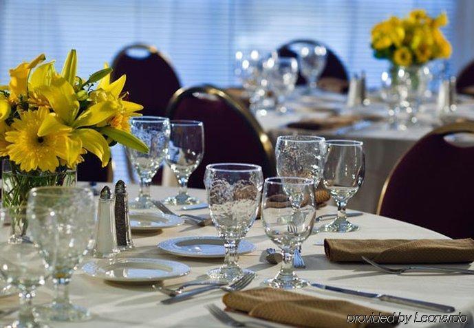 Towson University Marriott Conference Hotel Удобства фото