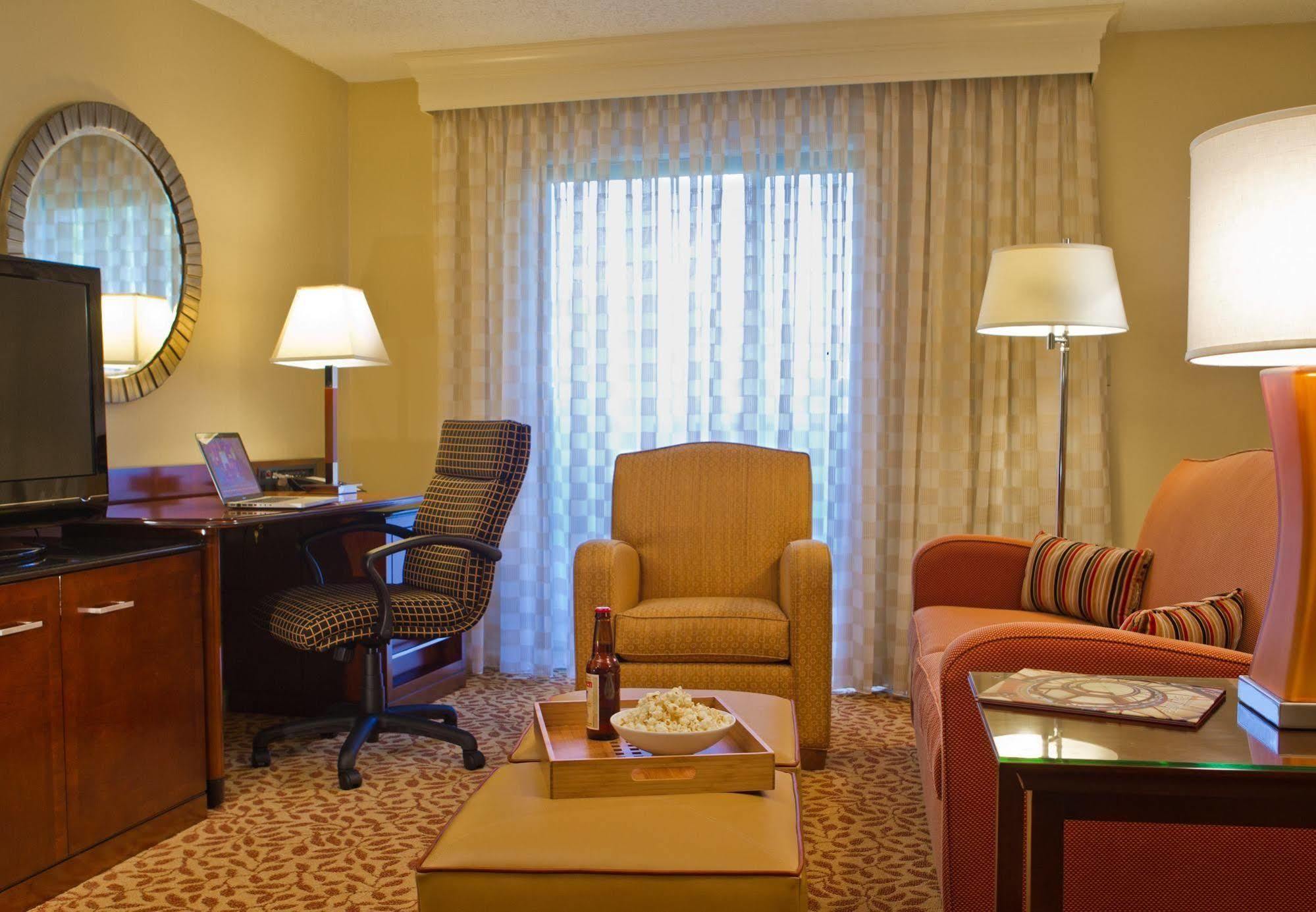 Towson University Marriott Conference Hotel Экстерьер фото
